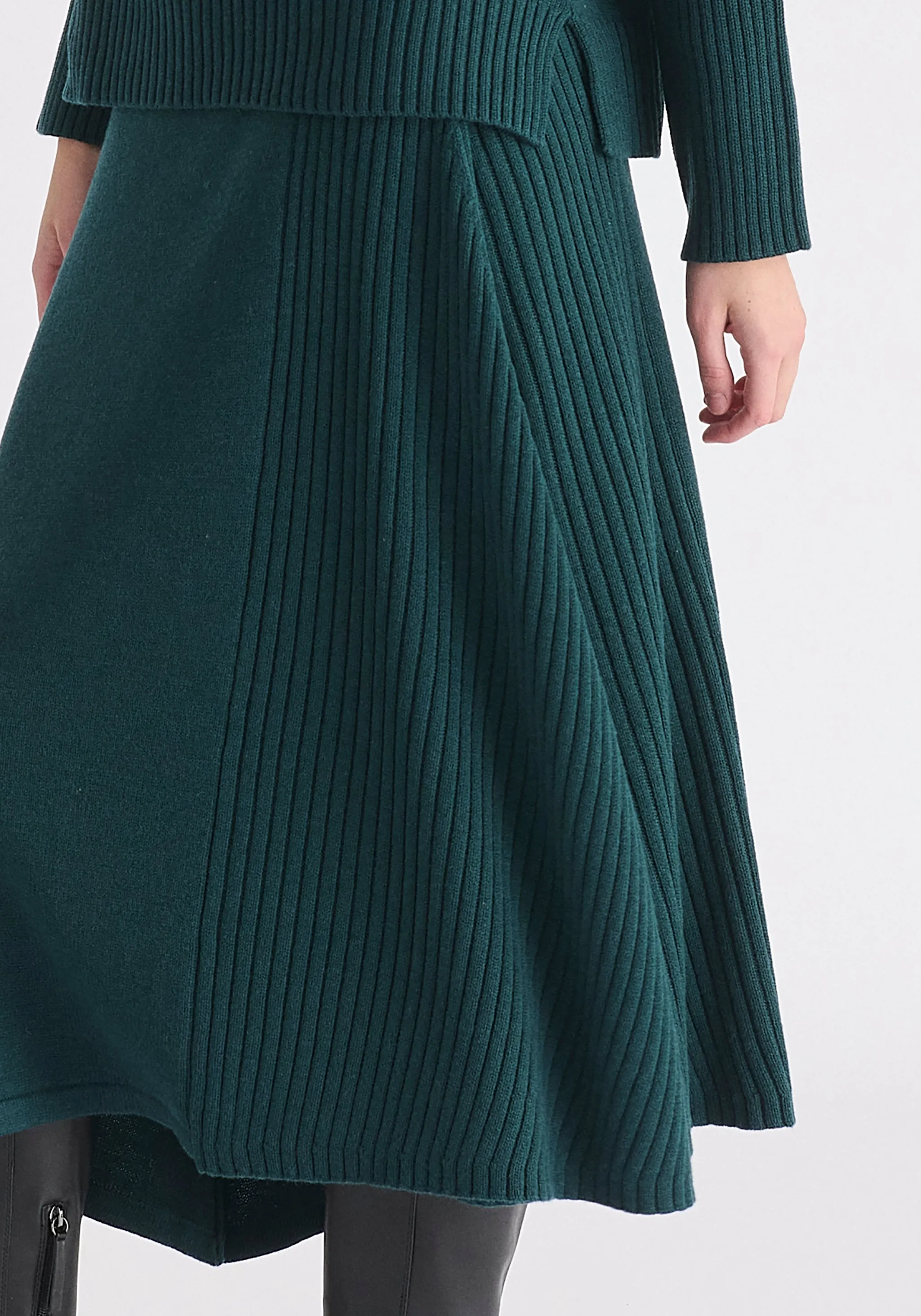 Knitted A-Line Midi Skirt with Ribbed Details